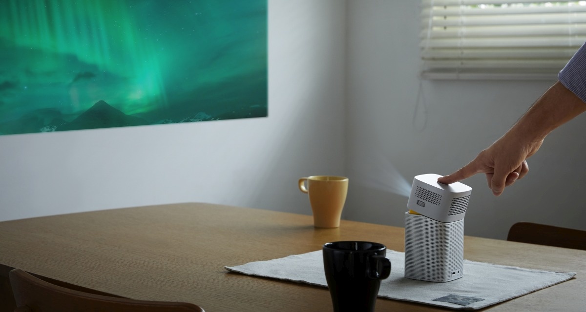 2020 mini DLP portable projector buying guide tells why cheap pico