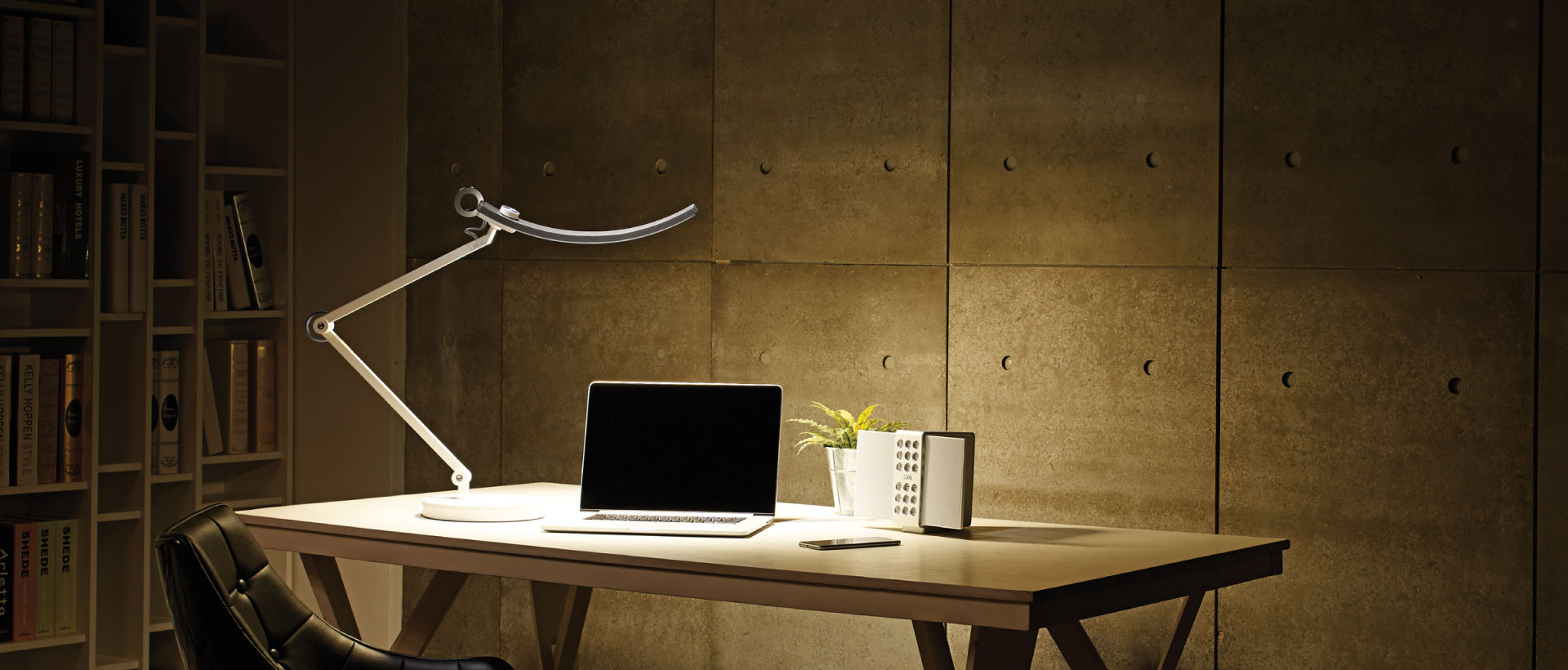 e-Reading Desk Lamp Series | BenQ US