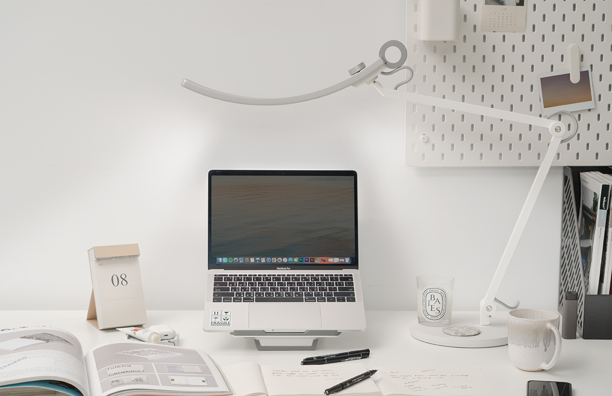e-Reading Desk Lamp